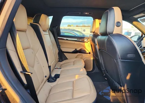 2017 Porsche Cayenne z USA, uszkodzony, nr VIN WP1AA2A24HKA89888